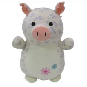 Hugs Mees Squishmallow pig